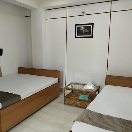 גווהטי The Executive Inn מראה חיצוני תמונה